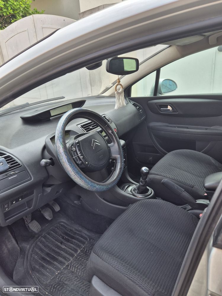 Citroën C4 1.6 HDi 110 SX - 2