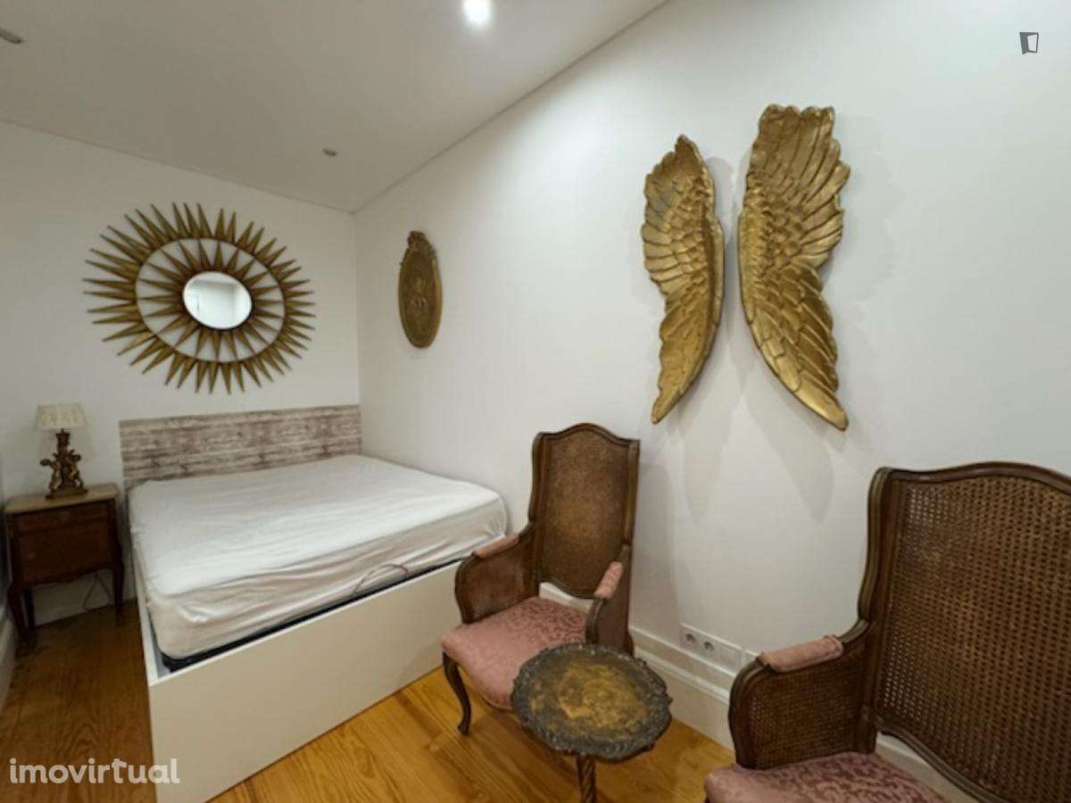 Apartamento com 1 quartos - localizado em Santo Ildefonso Porto - Grande imagem: 2/21