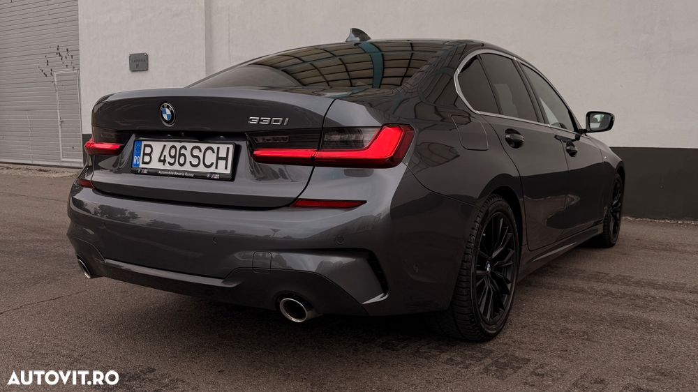 BMW Seria 3 330i AT - 8
