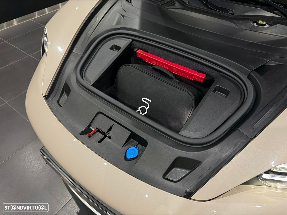 Porsche Taycan Cross Turismo Turbo - 58
