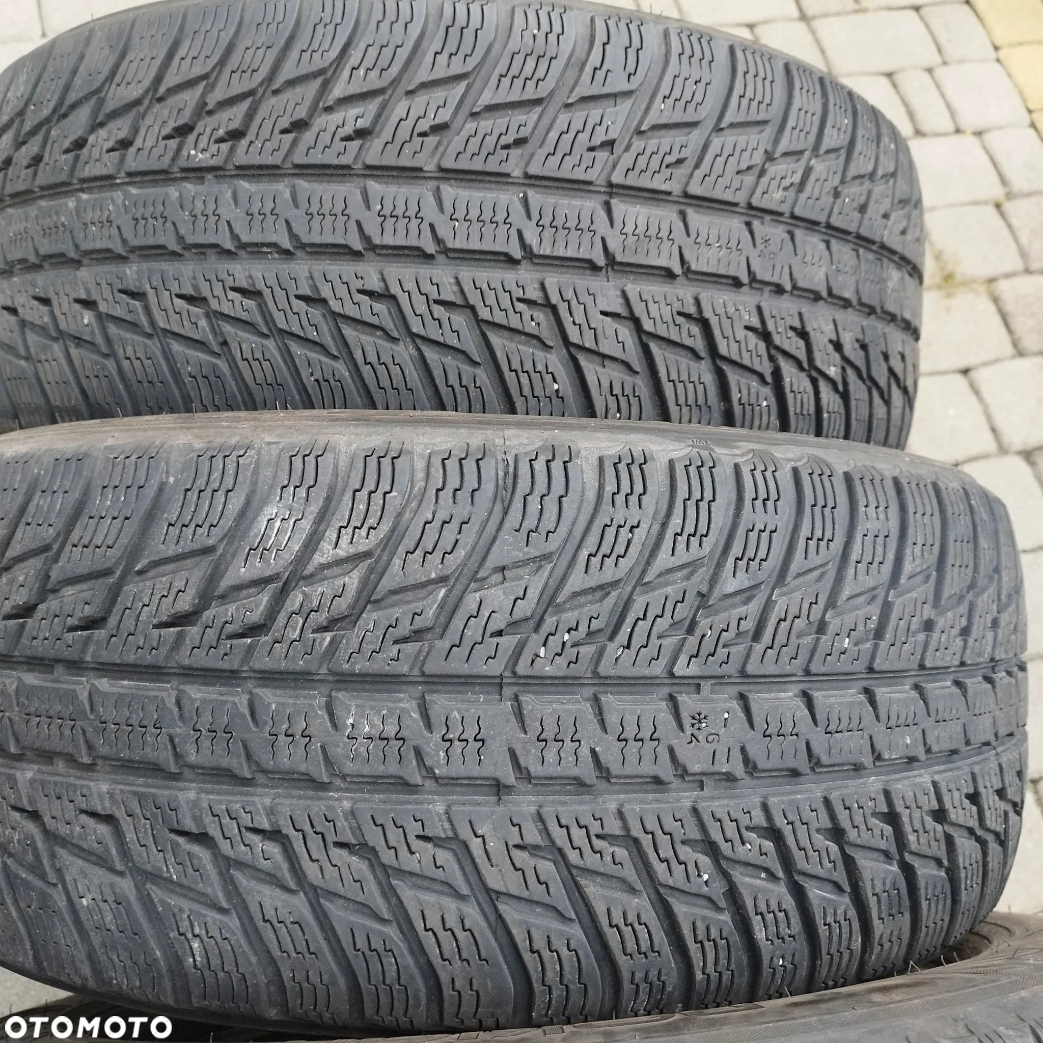 235/55/17 nokian wr suv3 extra load - 3