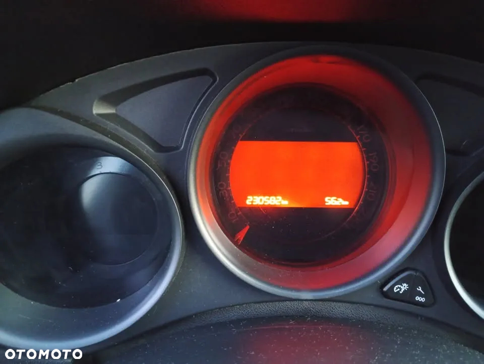 Citroën C4 1.6 HDi Attraction - 14