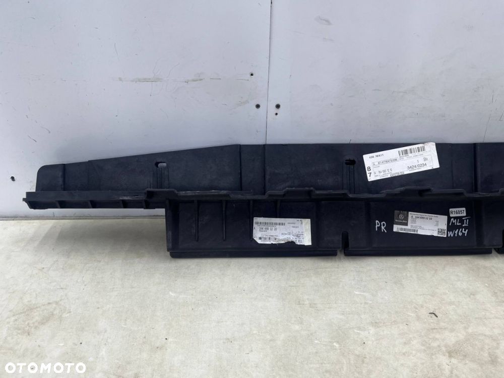 Nakładka progu Mercedes ML II w164 05-11r. stopien NOWA PRAWA podpora listwy progowej ślizg stelaż - 4