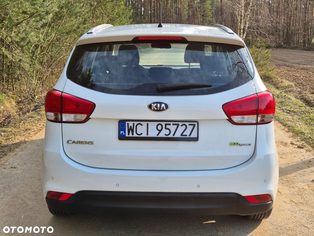Kia Carens 1.6 GDI L - 8