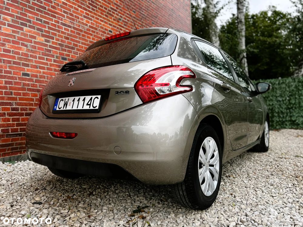 Peugeot 208 - 40