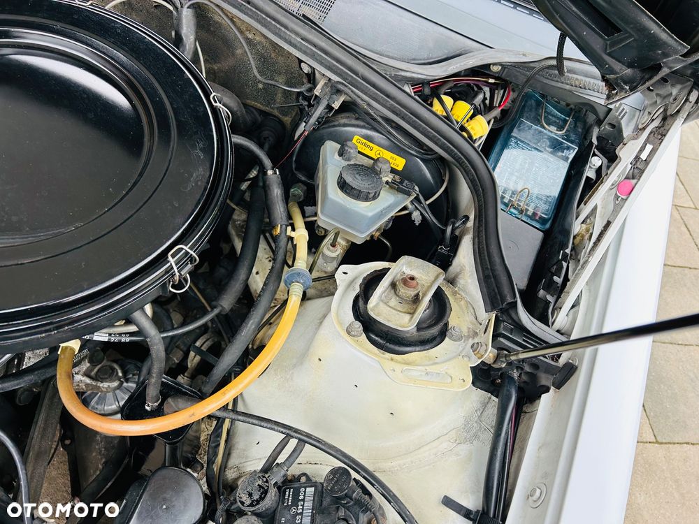 Mercedes-Benz W201 (190) - 21