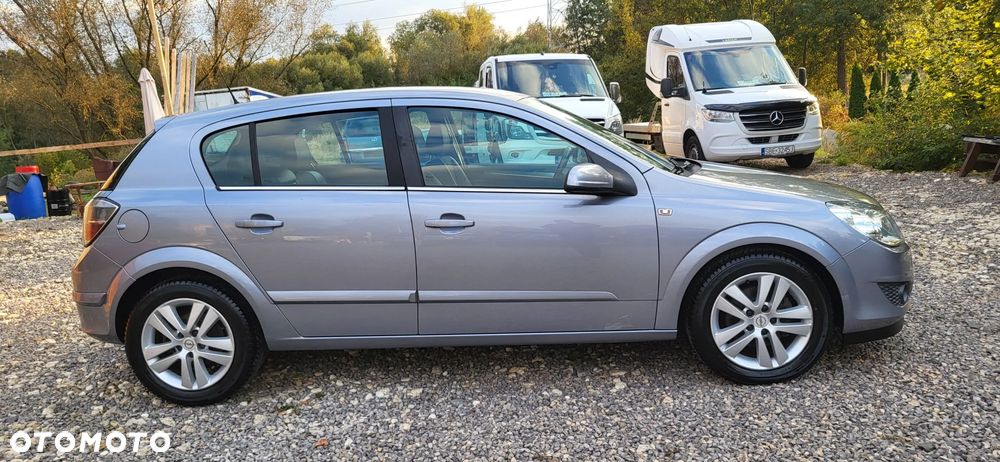 Opel Astra III 1.6 Enjoy - 32