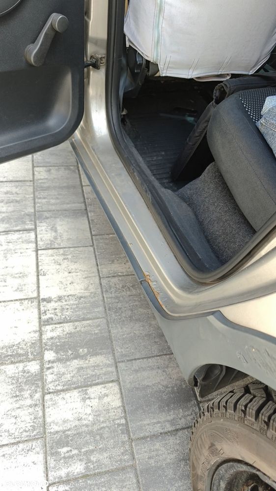 Skoda Roomster 1.9 TDI Scout - 8