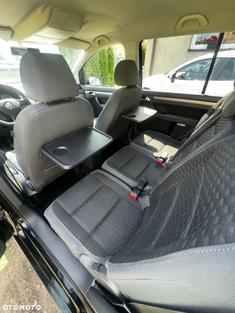 Volkswagen Touran - 6