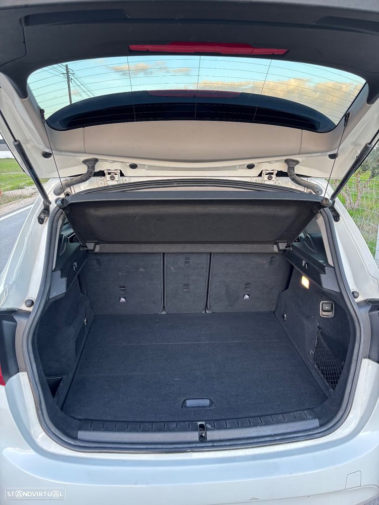 BMW 218 Active Tourer d Line Sport - 27