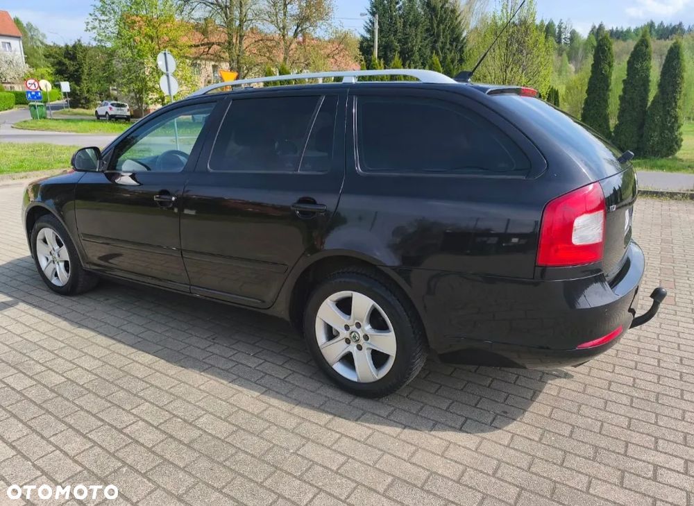 Skoda Octavia 2.0 TDI DSG Elegance - 3