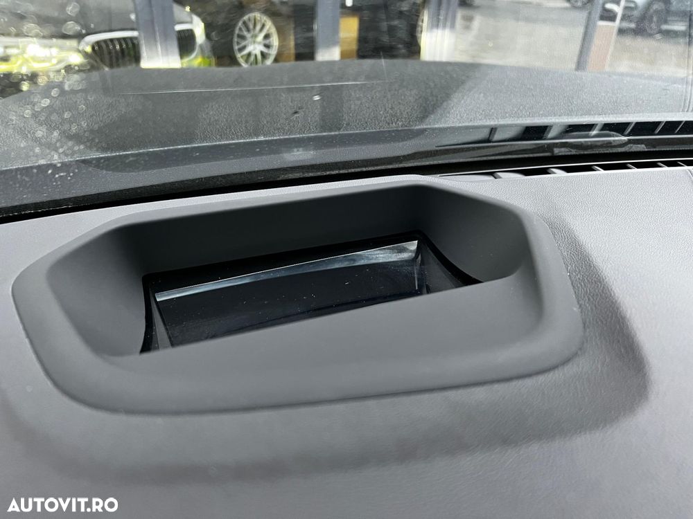 BMW Seria 5 520d xDrive AT - 39