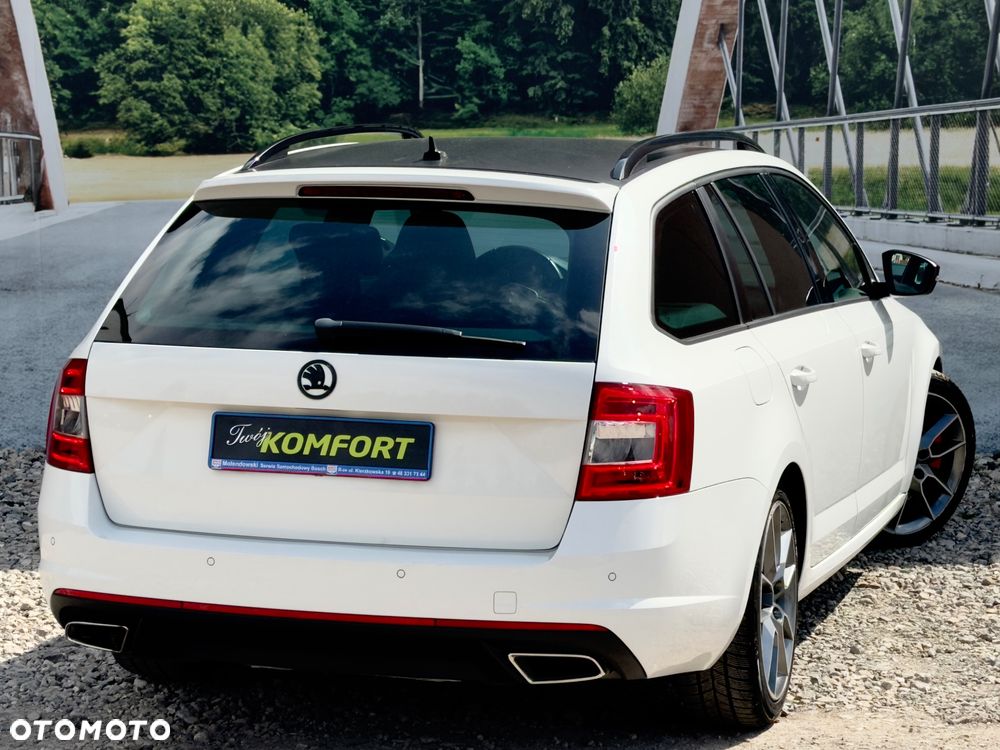 Skoda Octavia 2.0 TDI DSG RS - 10