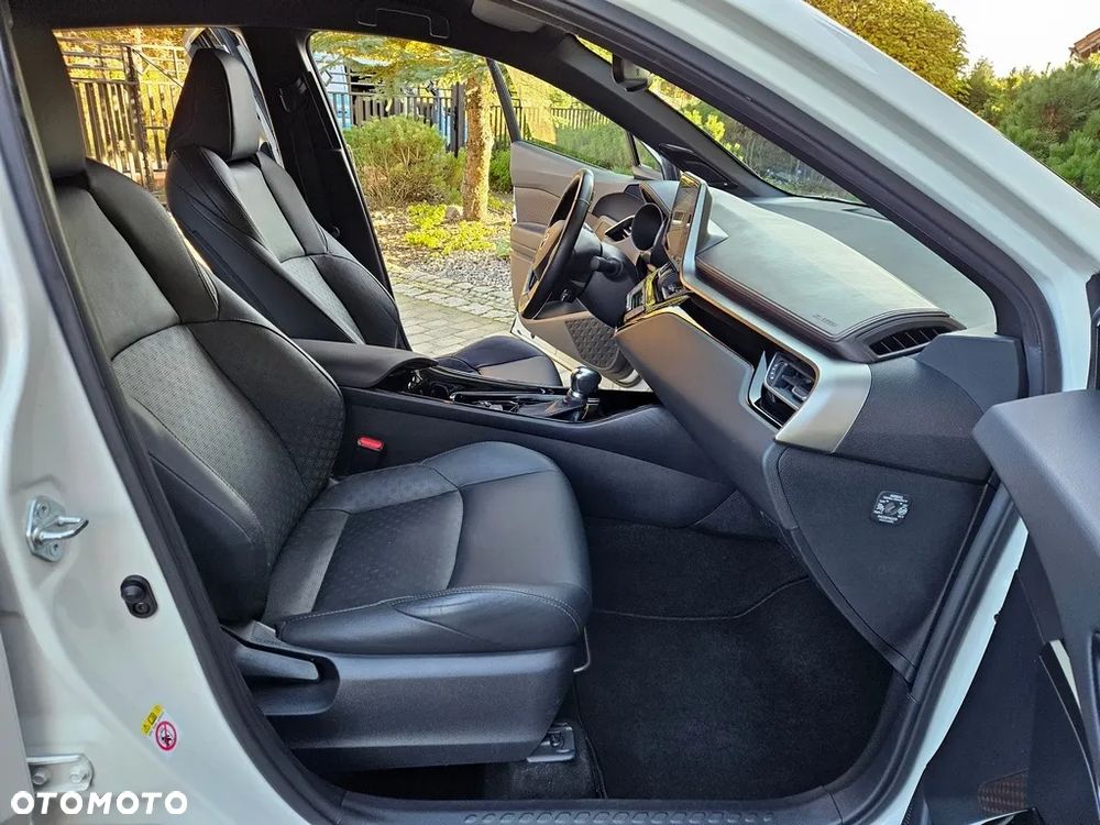 Toyota C-HR 1.8 Hybrid Prestige - 12