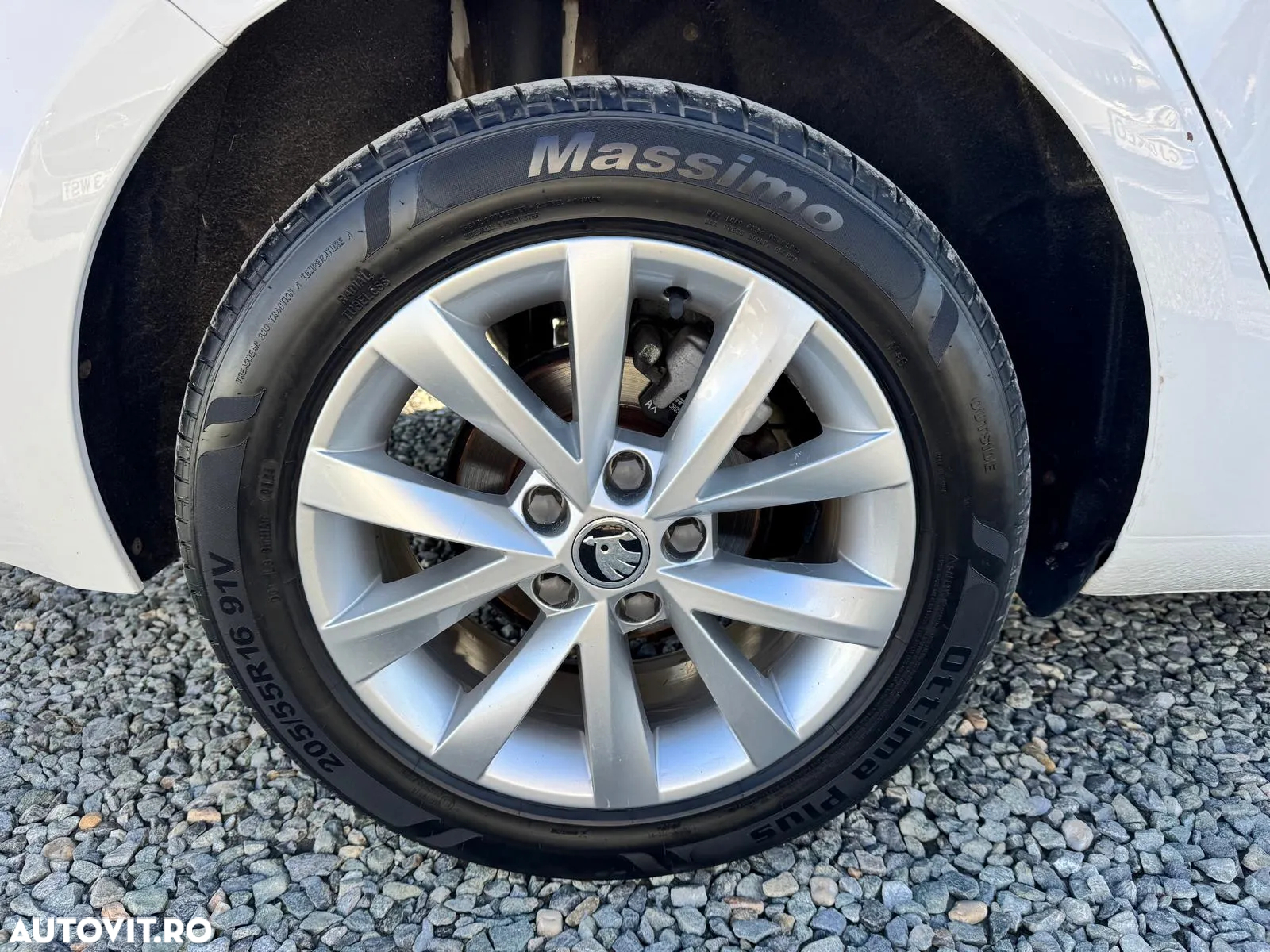 Skoda Octavia Combi Diesel 1.6 TDI Active - 6