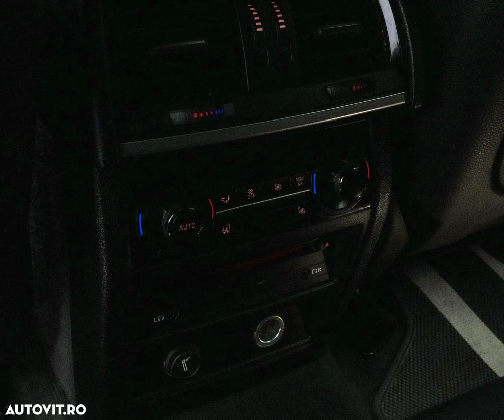 BMW X6 xDrive50i - 27