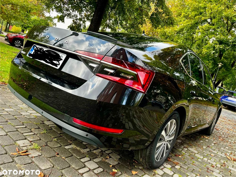 Skoda Superb 2.0 TDI SCR Style DSG - 27