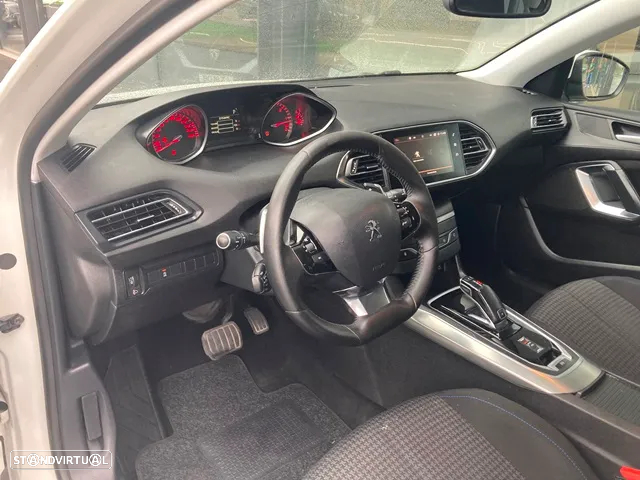 Peugeot 308 SW 1.5 BlueHDi Style EAT8 - 11