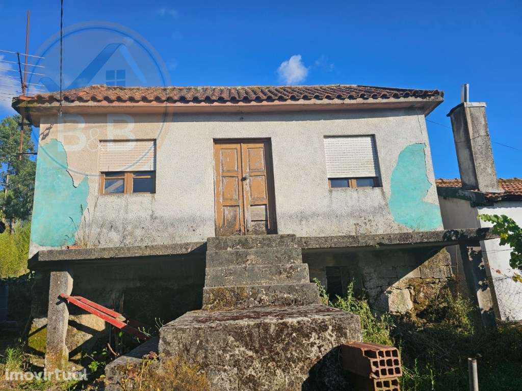 Moradia para restauro, lugar de Leiradas, Cabeceiras de Basto - Grande imagem: 2/27