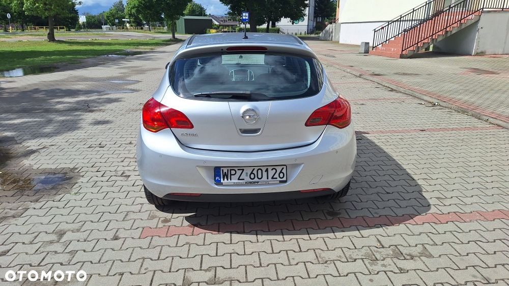 Opel Astra - 4