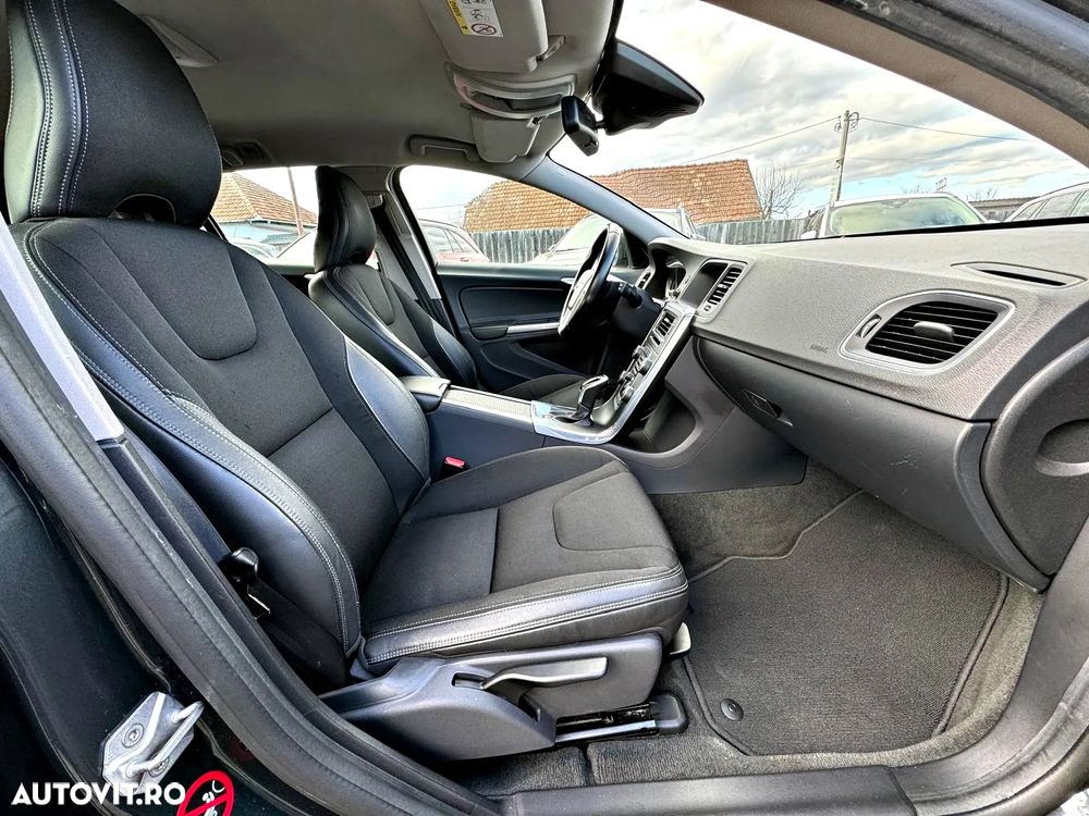 Volvo V60 D3 Geartronic Momentum - 9