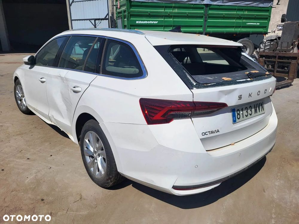 Skoda Octavia 2.0 TDI Ambition DSG - 3