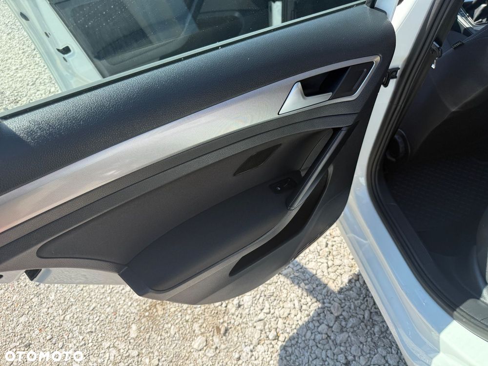 Volkswagen Golf VII 1.0 TSI BMT Trendline - 21