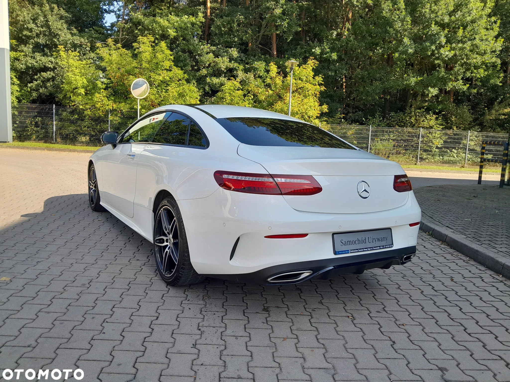 Mercedes-Benz Klasa E 300 Coupe 9G-TRONIC - 4