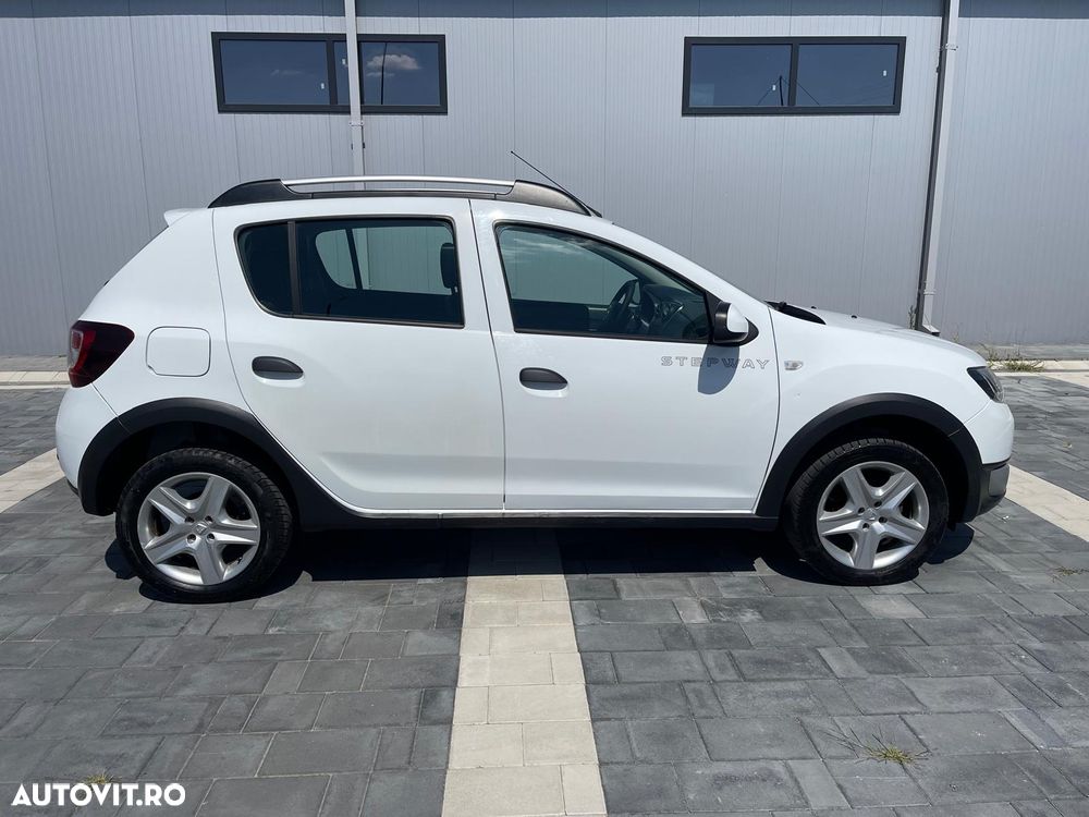 Dacia Sandero 0.9 TCe Laureate - 8