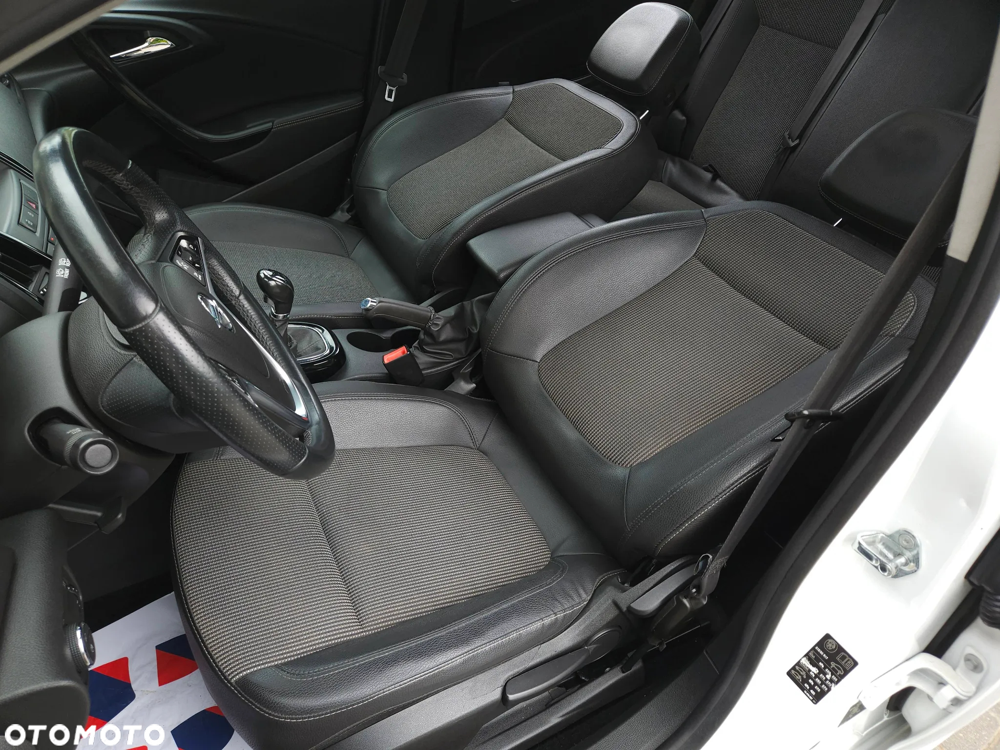 Opel Astra 1.4 Turbo Cosmo - 33