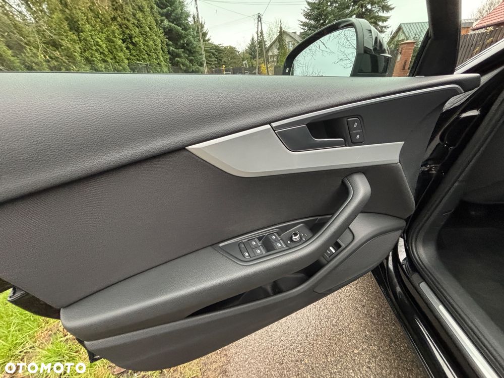 Audi A4 Avant 2.0 TDI DPF Attraction - 12