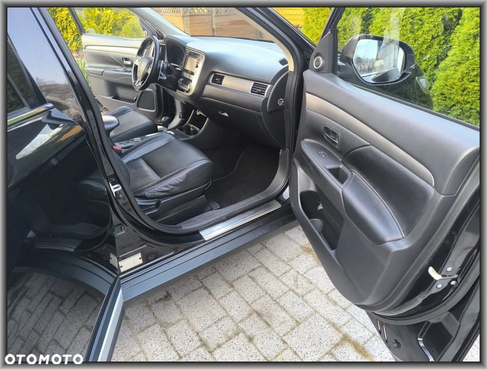 Mitsubishi Outlander 2.0 Intense + 4WD CVT - 7