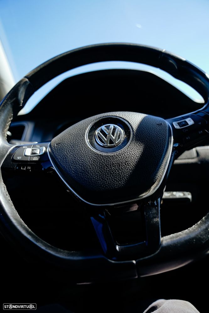 VW Golf - 16