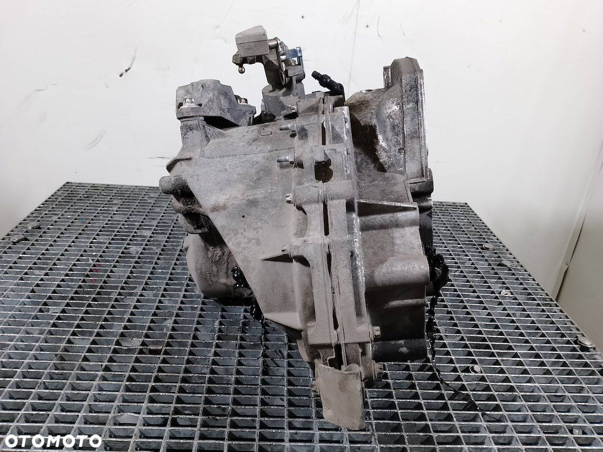 SKRZYNIA BIEGÓW MANUALNA OPEL VECTRA C F40 1.9 CDTI - 5