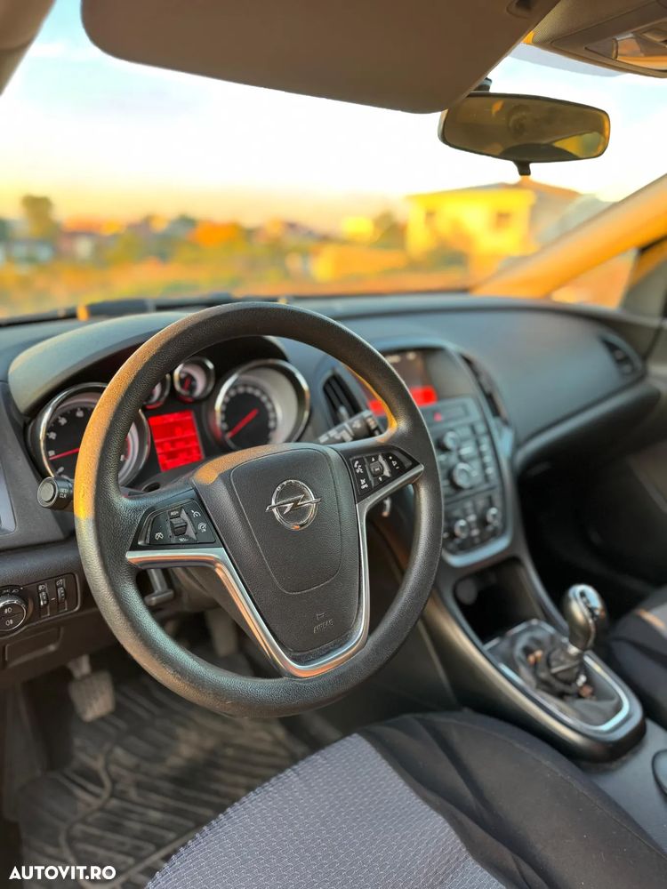 Opel Astra - 4