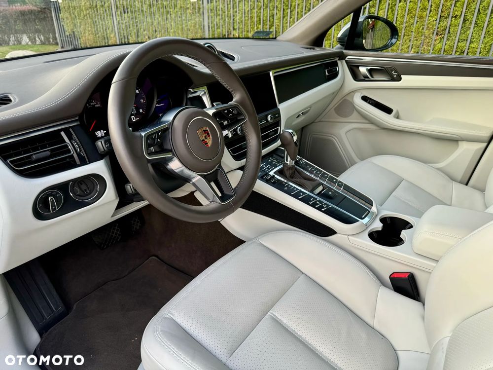 Porsche Macan Standard - 18