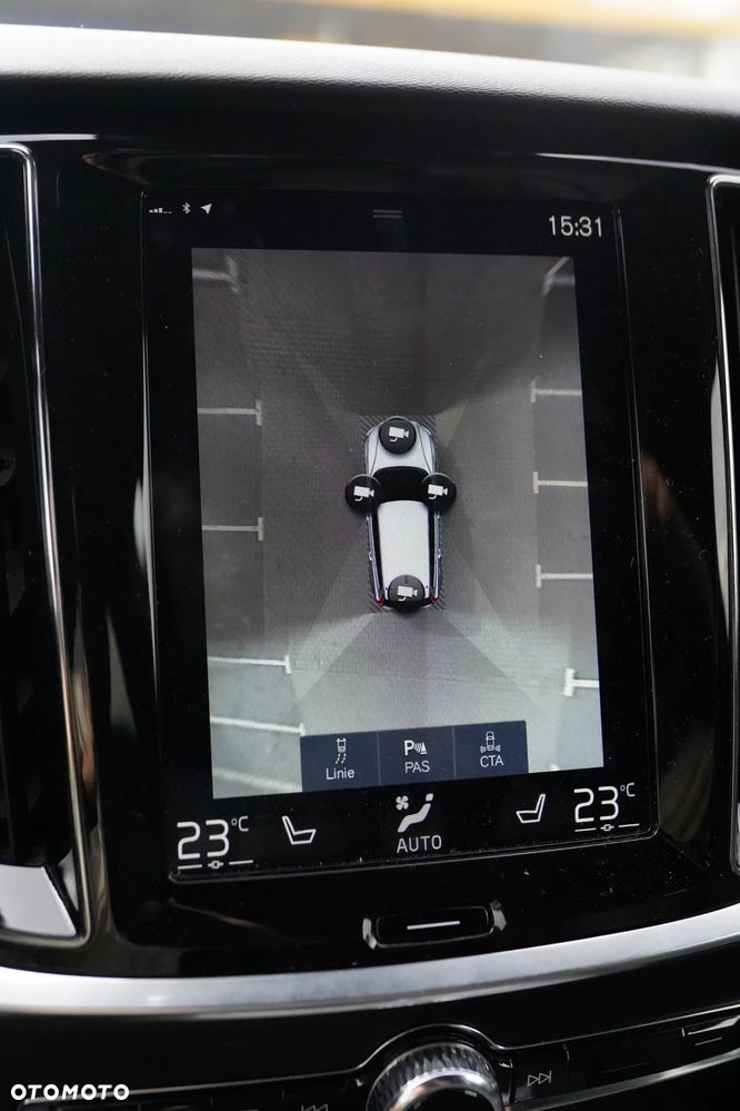 Volvo V60 D4 AWD R-Design - 23