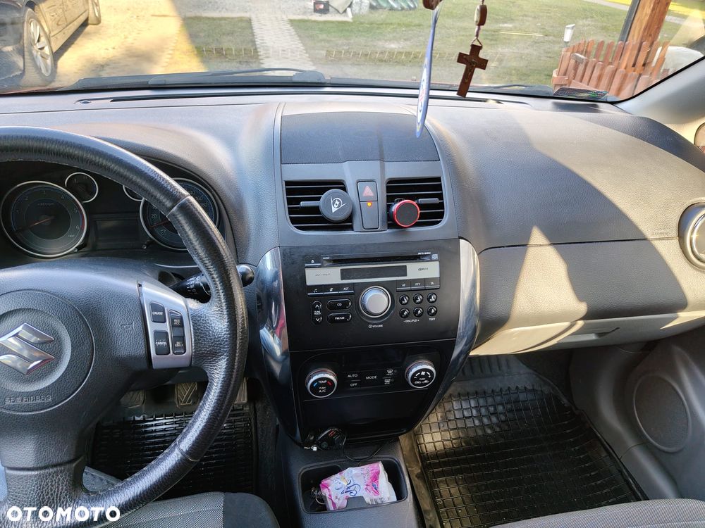 Suzuki SX4 - 8