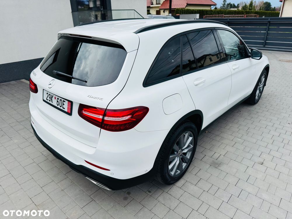 Mercedes-Benz GLC 250 4Matic 9G-TRONIC AMG Line - 31