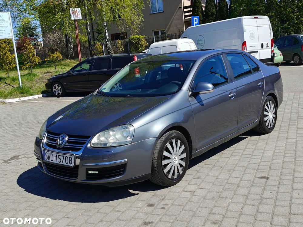 Volkswagen Jetta 1.6 Freestyle - 23