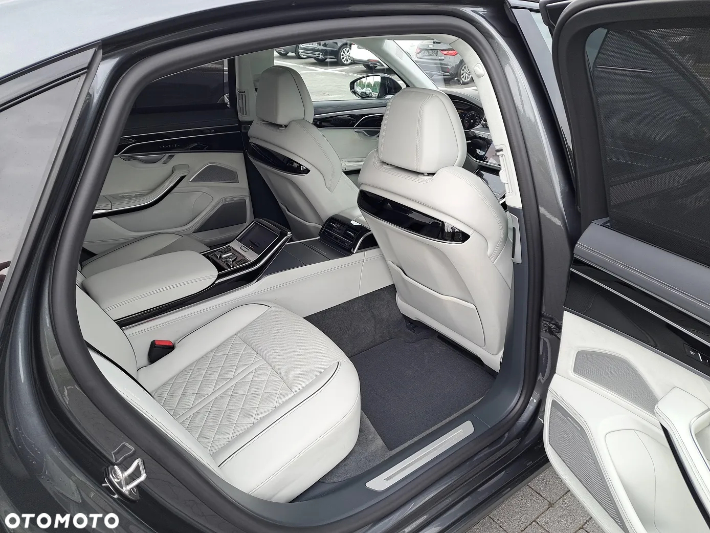 Audi A8 L 55 TFSI quattro tiptronic - 13
