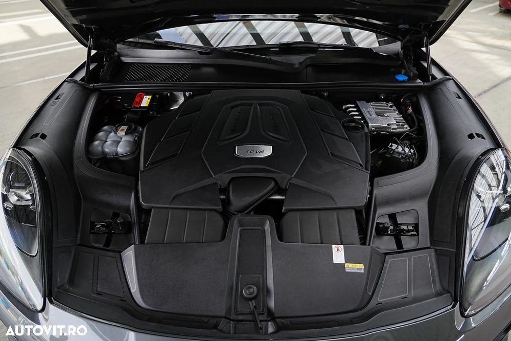 Porsche Cayenne Tiptronic S Platinum Edition - 28