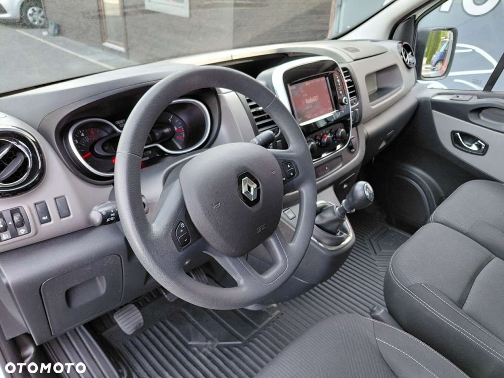 Renault TRAFIC - 11