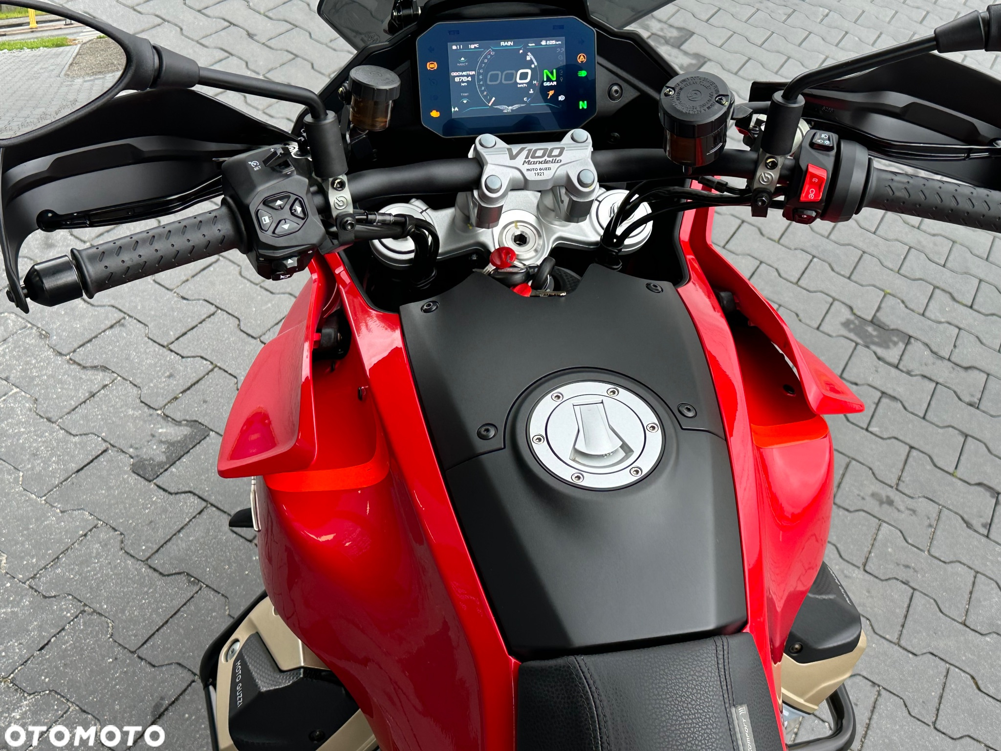 Moto Guzzi V100 Mandello - 27