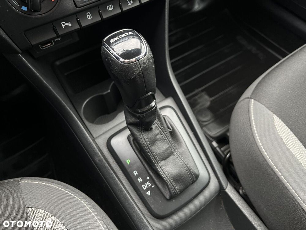 Skoda RAPID 1.0 TSI Ambition DSG - 28