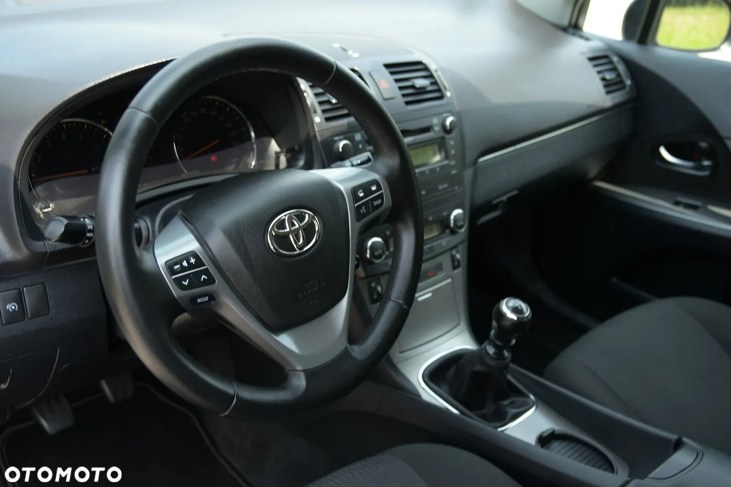 Toyota Avensis - 29