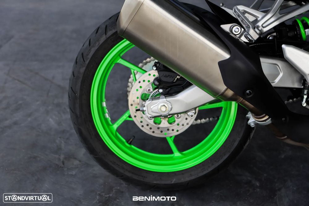 Kawasaki ZX 4RR 40th Anniversary - 15