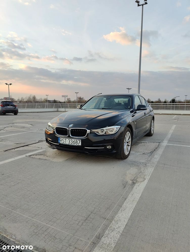 BMW Seria 3 318i Sport Line - 1