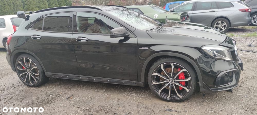 Mercedes-Benz GLA - 7