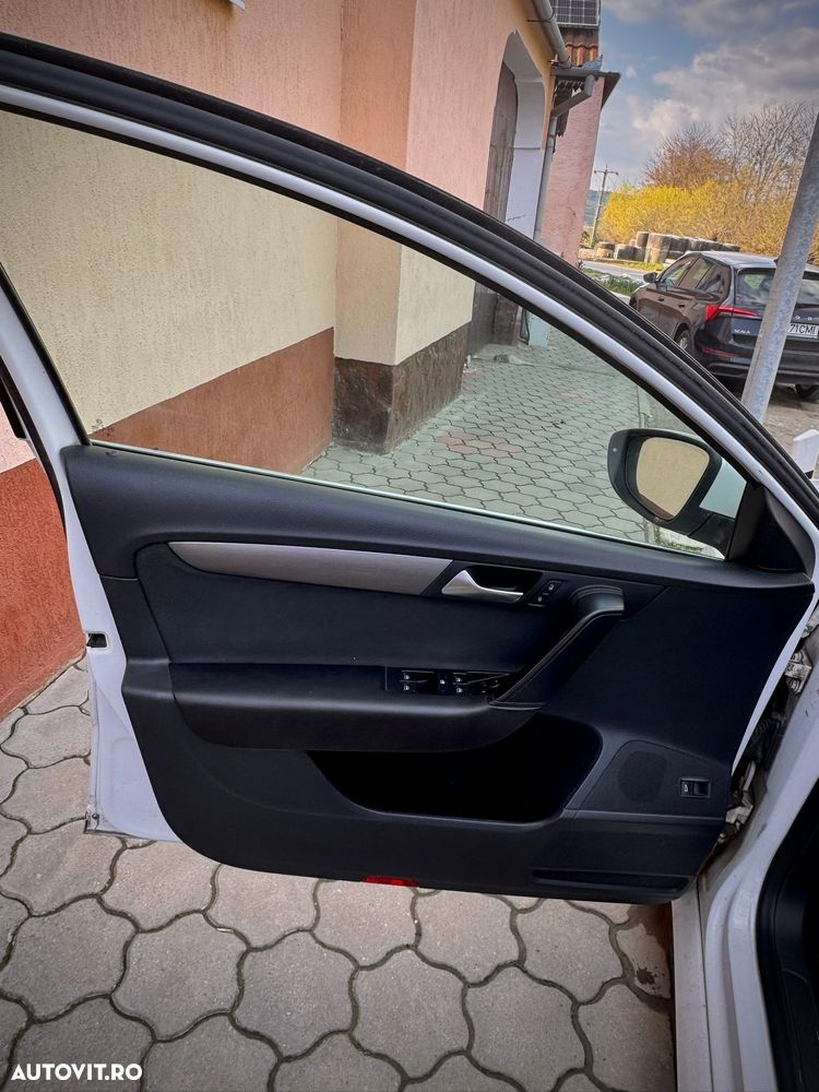 Volkswagen Passat - 10